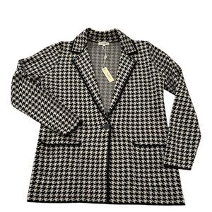 NWT Max Studio Black and Beige Houndstooth Knit Blazer